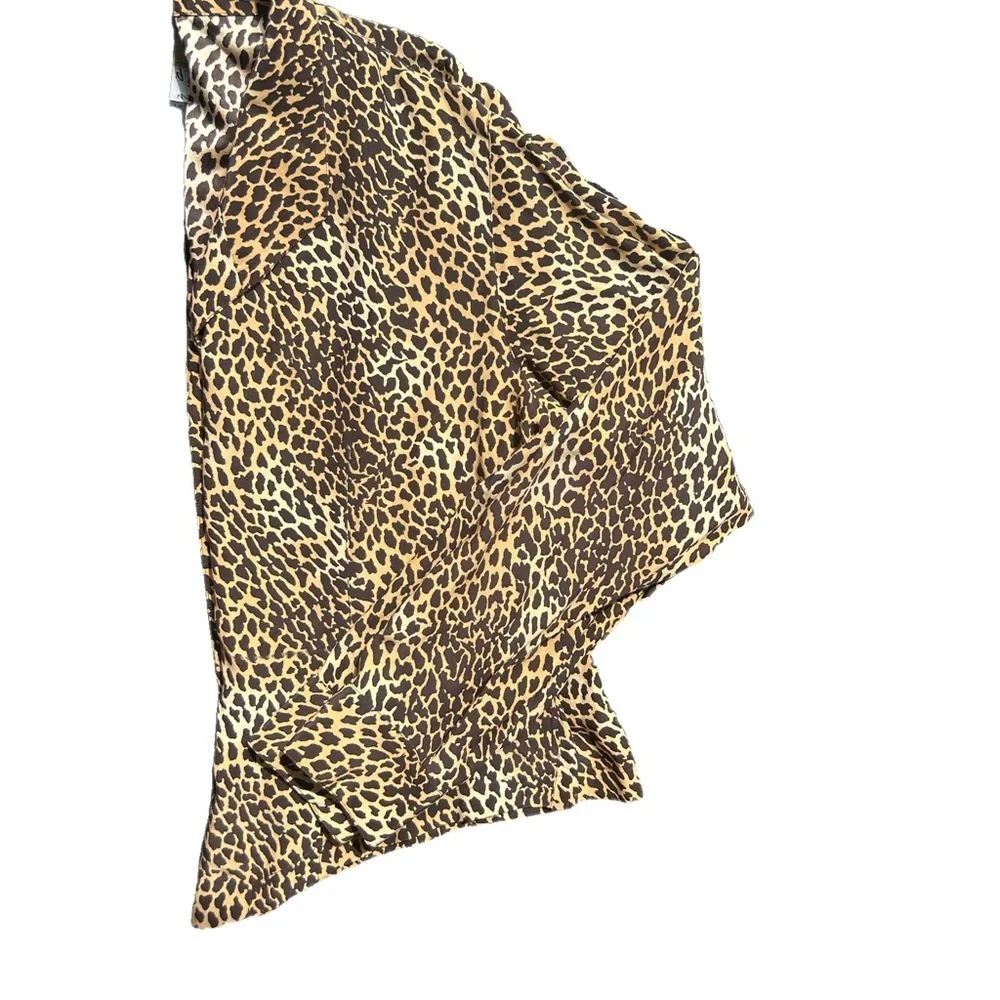 Dana B & Karen animal print button down blouse - Picture 4 of 5